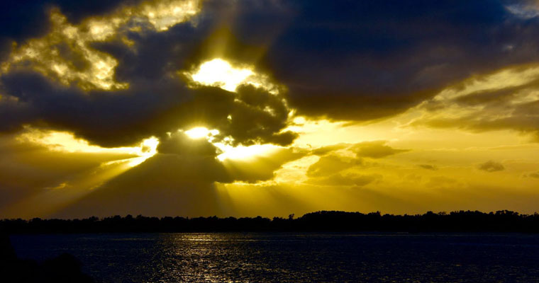 P-EOL-Ballina-cloudy-sunrise-over-water-